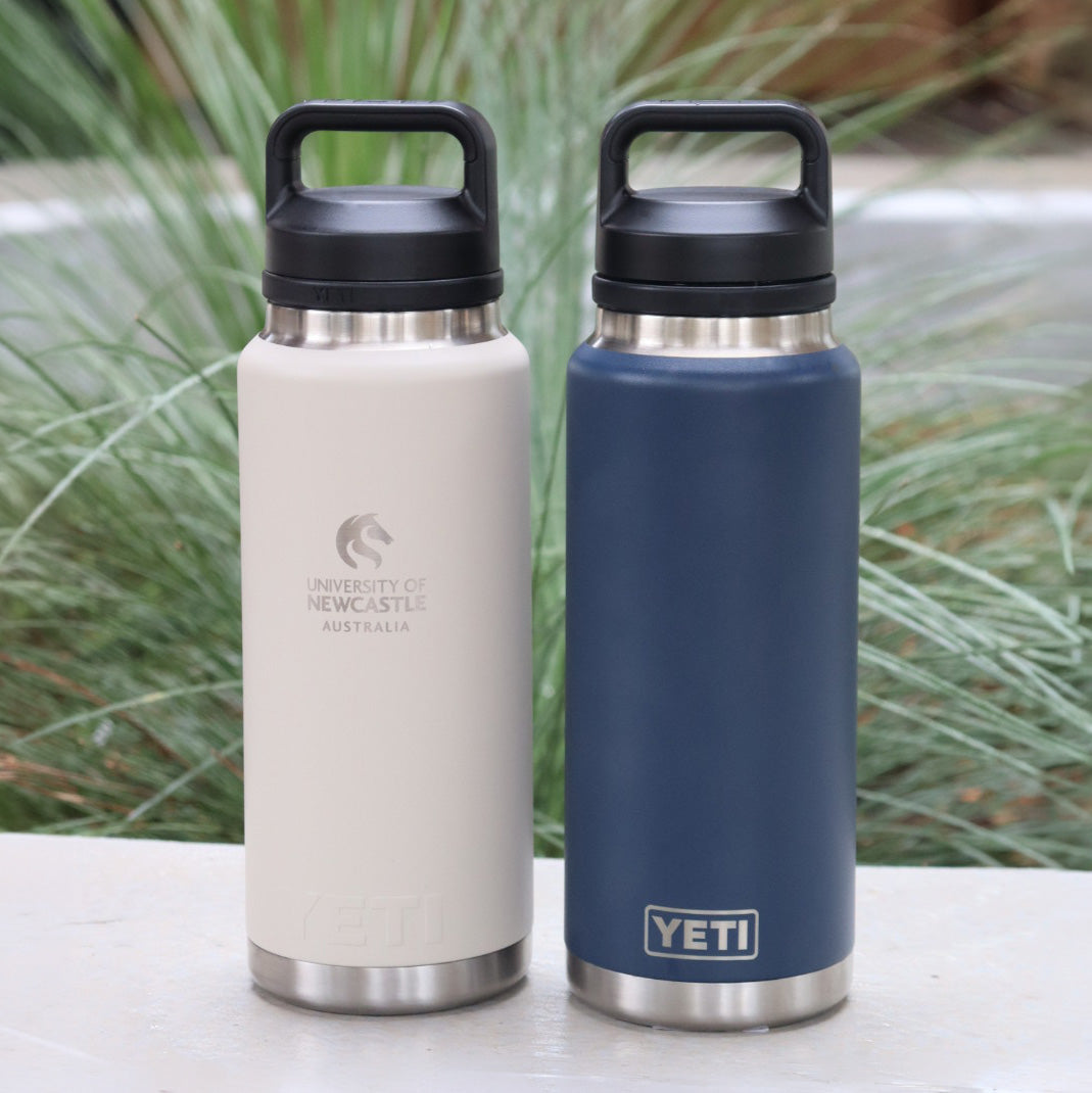 YETI RAMBLER BOTTLE WITH CHUG CAP 1065ML