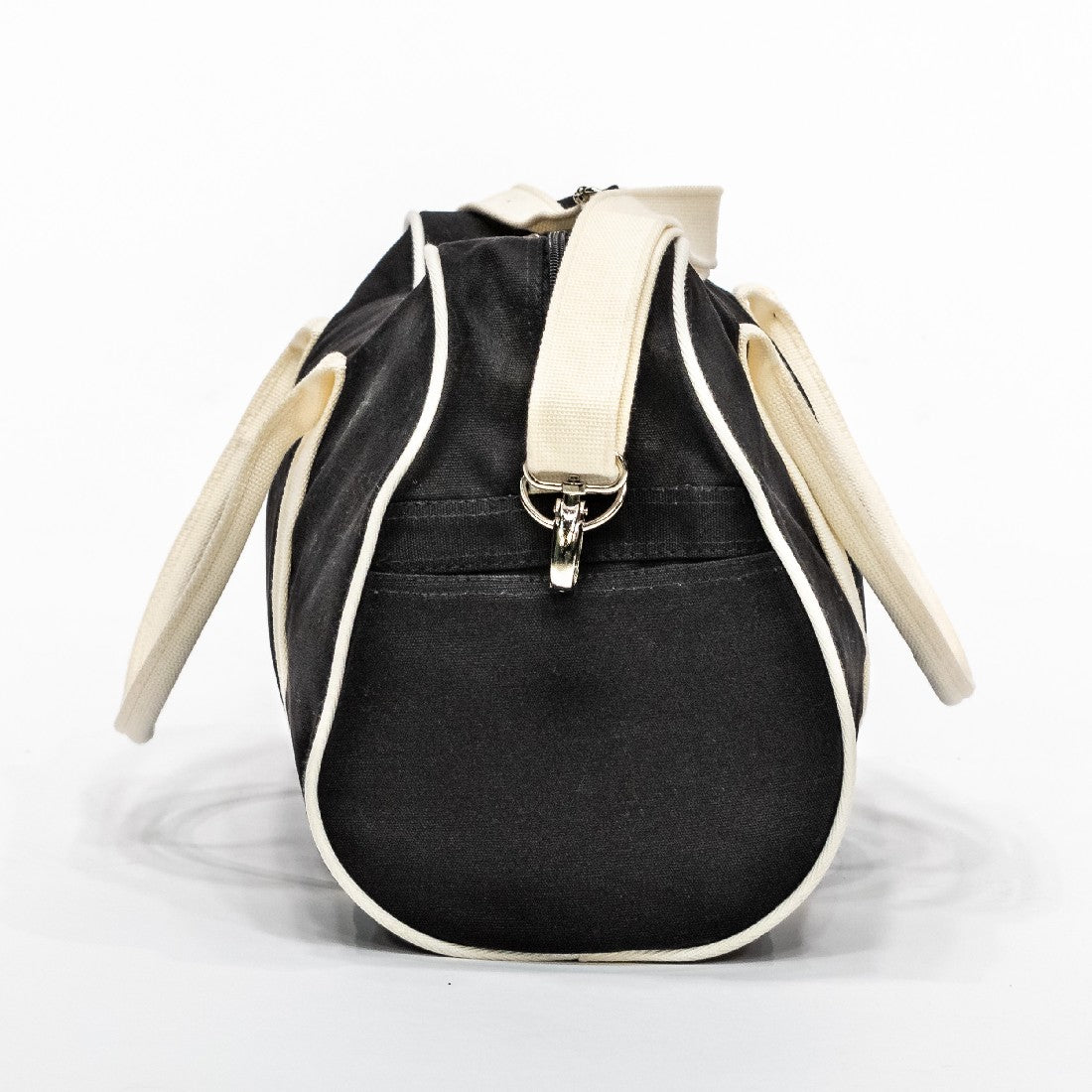 CONTRAST DUFFLE BAG - BLACK/NATURAL
