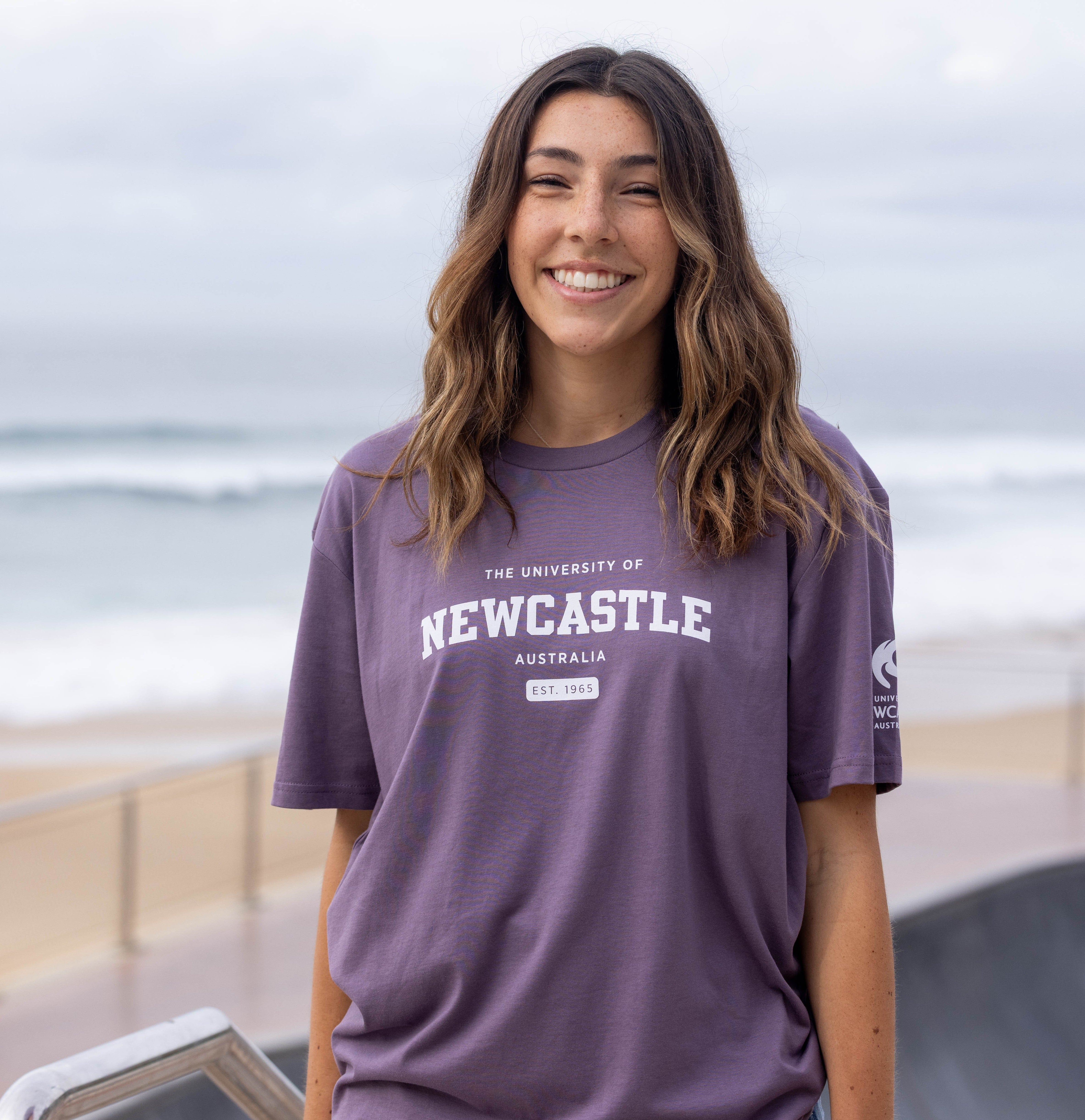 UNISEX VARSITY PRINT TEE - MAUVE