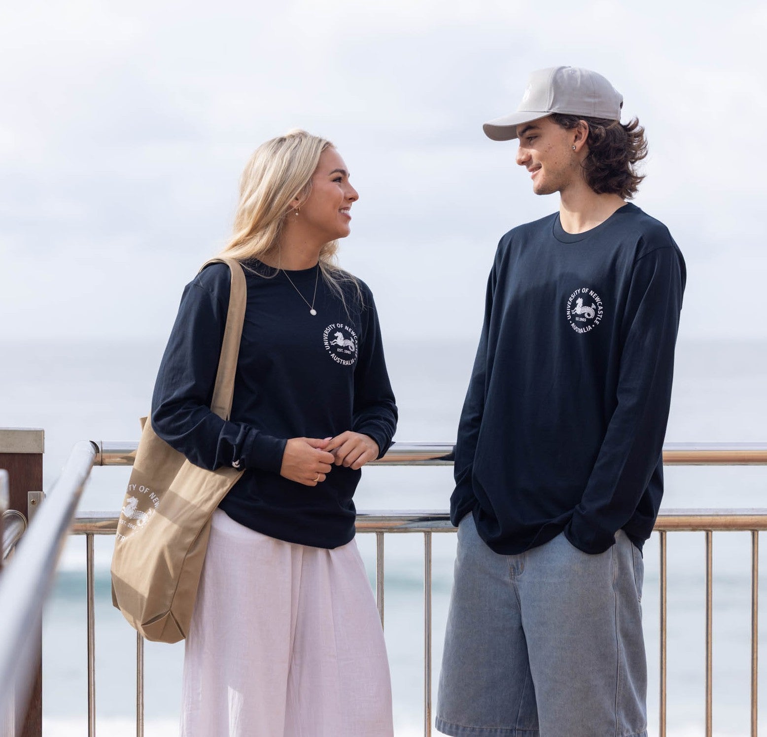 HERITAGE LONG SLEEVE TEE NAVY