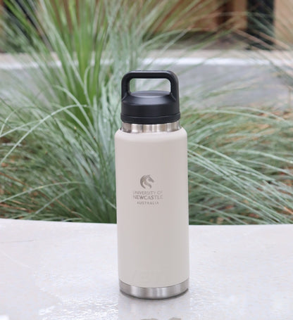 YETI RAMBLER BOTTLE WITH CHUG CAP 1065ML