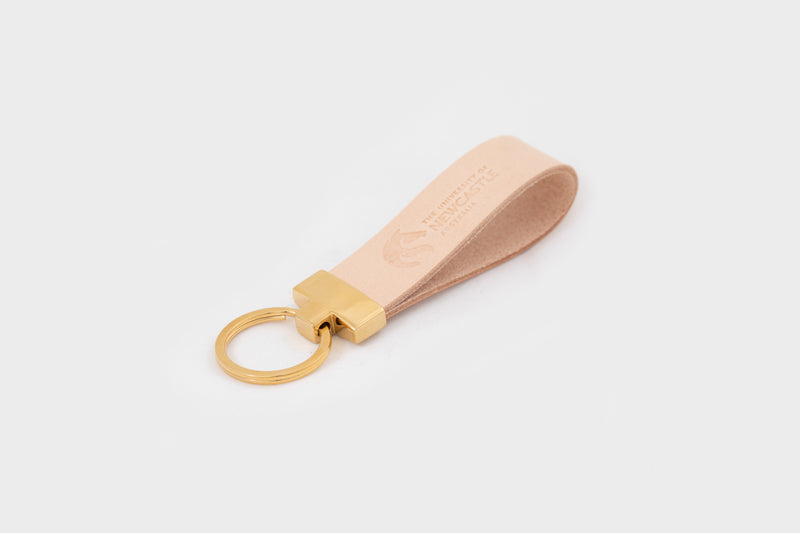 KEYCHAIN NATURAL LEATHER WITH POLISHED GOLD HARDWARE